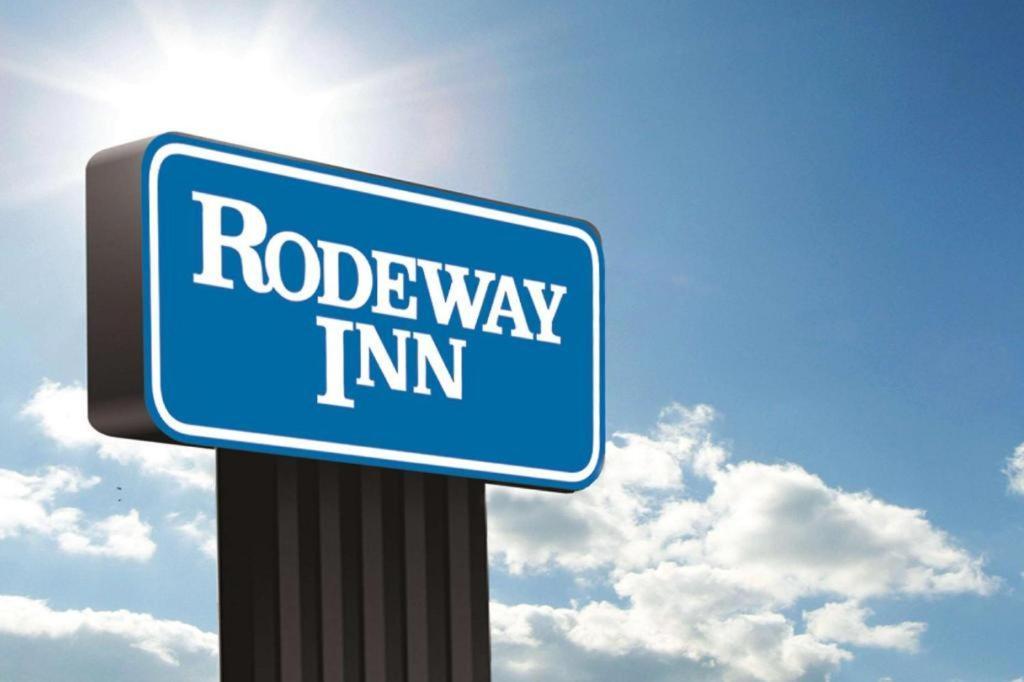 Rodeway Inn Lawton Exteriör bild